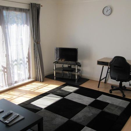 Cozy Off Road 2 Bedroom Cottage Apartment With Free Wi-Fi And Private Parking Glasgow Exteriör bild