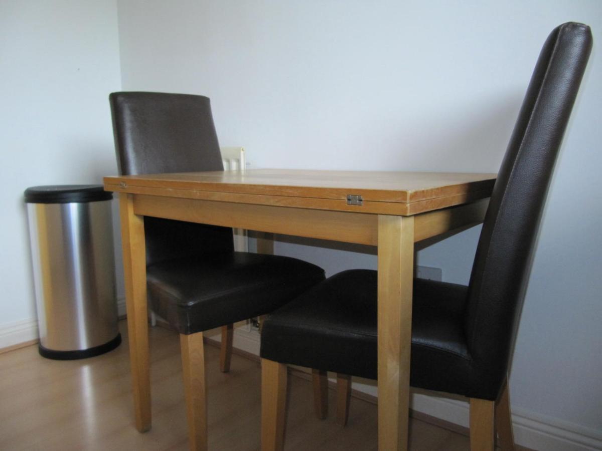 Cozy Off Road 2 Bedroom Cottage Apartment With Free Wi-Fi And Private Parking Glasgow Exteriör bild