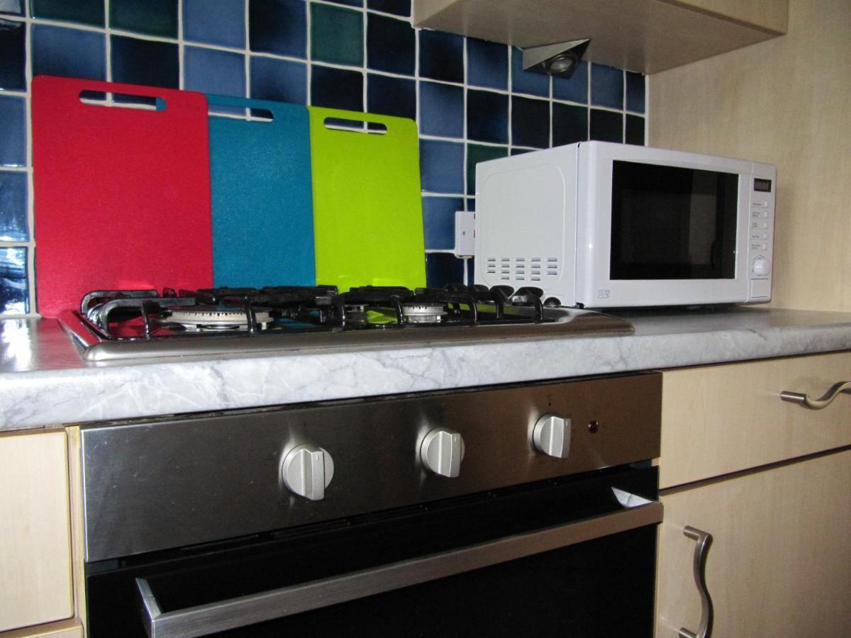 Cozy Off Road 2 Bedroom Cottage Apartment With Free Wi-Fi And Private Parking Glasgow Exteriör bild