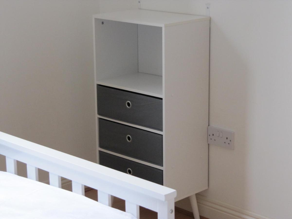 Cozy Off Road 2 Bedroom Cottage Apartment With Free Wi-Fi And Private Parking Glasgow Exteriör bild
